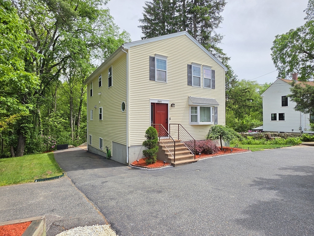 84 W Union St, Ashland, Massachusetts, 3 Bedrooms Bedrooms, 7 Rooms Rooms,3 BathroomsBathrooms,Residential,For Sale,W Union St,73538834