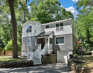 8 Elginwwood Rd., Peabody, Massachusetts, 3 Bedrooms Bedrooms, 7 Rooms Rooms,2 BathroomsBathrooms,Residential,For Sale,Elginwwood Rd.,73538833