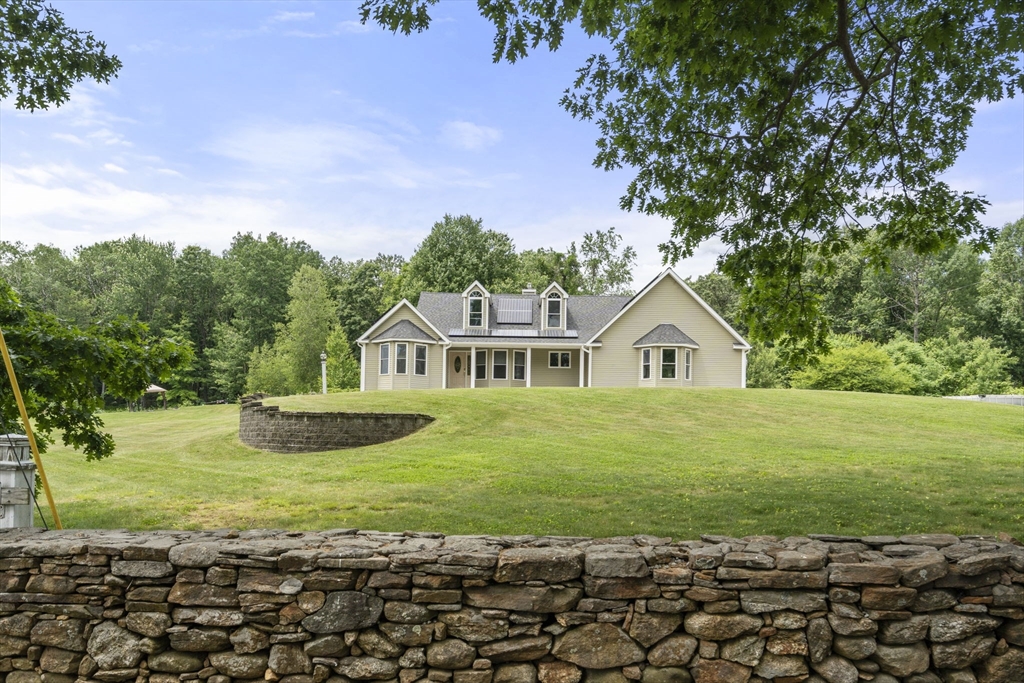893 Cronin Rd, Warren, Massachusetts, 3 Bedrooms Bedrooms, 7 Rooms Rooms,2 BathroomsBathrooms,Residential,For Sale,Cronin Rd,73538617