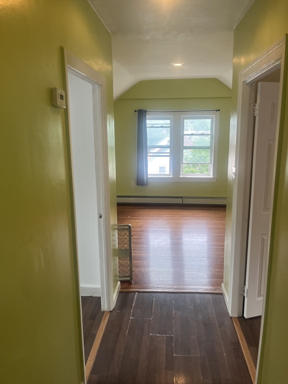 99 Rockdale St, Boston, Massachusetts, 2 Bedrooms Bedrooms, 4 Rooms Rooms,1 BathroomBathrooms,Residential Lease,For Rent,Rockdale St,73538837