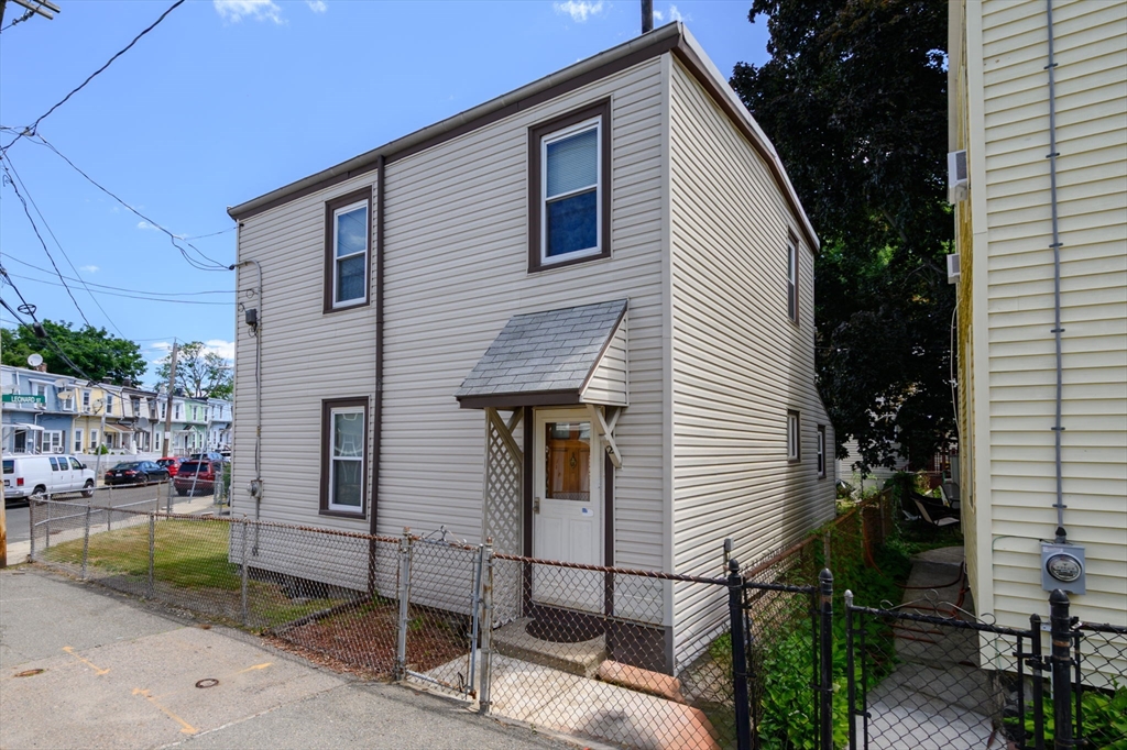 2 Harbell Ter, Boston, Massachusetts, 3 Bedrooms Bedrooms, 6 Rooms Rooms,1.5 BathroomsBathrooms,Residential,For Sale,Harbell Ter,73538850