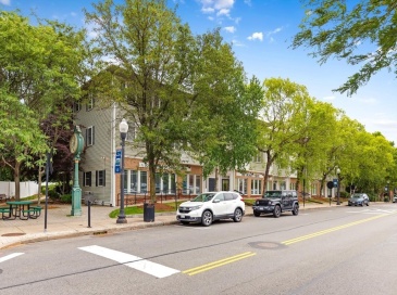 717 Washington St, Canton, Massachusetts, 2 Bedrooms Bedrooms, 5 Rooms Rooms,2 BathroomsBathrooms,Residential,For Sale,Washington St,73538853