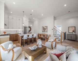 326 Lowell Street, Somerville, Massachusetts, 3 Bedrooms Bedrooms, 7 Rooms Rooms,3.5 BathroomsBathrooms,Residential,For Sale,Lowell Street,73538654