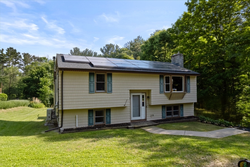 198 Lower Gore Rd, Webster, Massachusetts, 3 Bedrooms Bedrooms, 5 Rooms Rooms,2 BathroomsBathrooms,Residential,For Sale,Lower Gore Rd,73538677