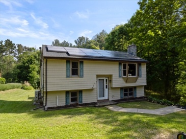 198 Lower Gore Rd, Webster, Massachusetts, 3 Bedrooms Bedrooms, 5 Rooms Rooms,2 BathroomsBathrooms,Residential,For Sale,Lower Gore Rd,73538677