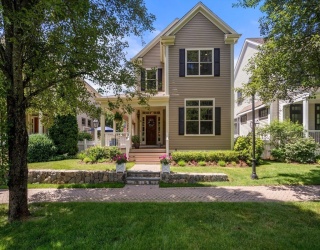 29 Maple Lane, Medfield, Massachusetts, 3 Bedrooms Bedrooms, 8 Rooms Rooms,2.5 BathroomsBathrooms,Residential,For Sale,Maple Lane,73538505