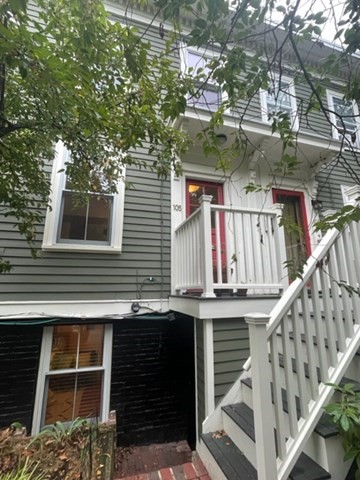 105 Pleasant, Cambridge, Massachusetts, 2 Bedrooms Bedrooms, 6 Rooms Rooms,1.5 BathroomsBathrooms,Residential Lease,For Rent,Pleasant,73538861