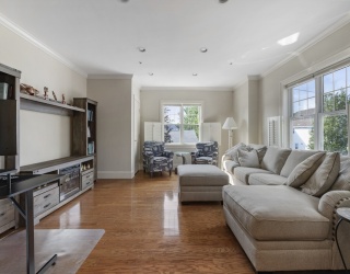 50 Clemence St, Cranston, Rhode Island, 2 Bedrooms Bedrooms, 4 Rooms Rooms,2 BathroomsBathrooms,Residential,For Sale,Clemence St,73538866