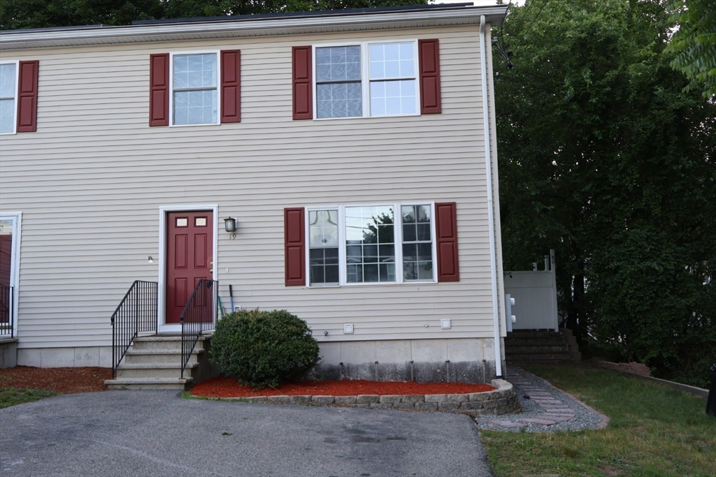 19 Bethany Rd, Framingham, Massachusetts, 3 Bedrooms Bedrooms, 6 Rooms Rooms,2.5 BathroomsBathrooms,Residential,For Sale,Bethany Rd,73538876