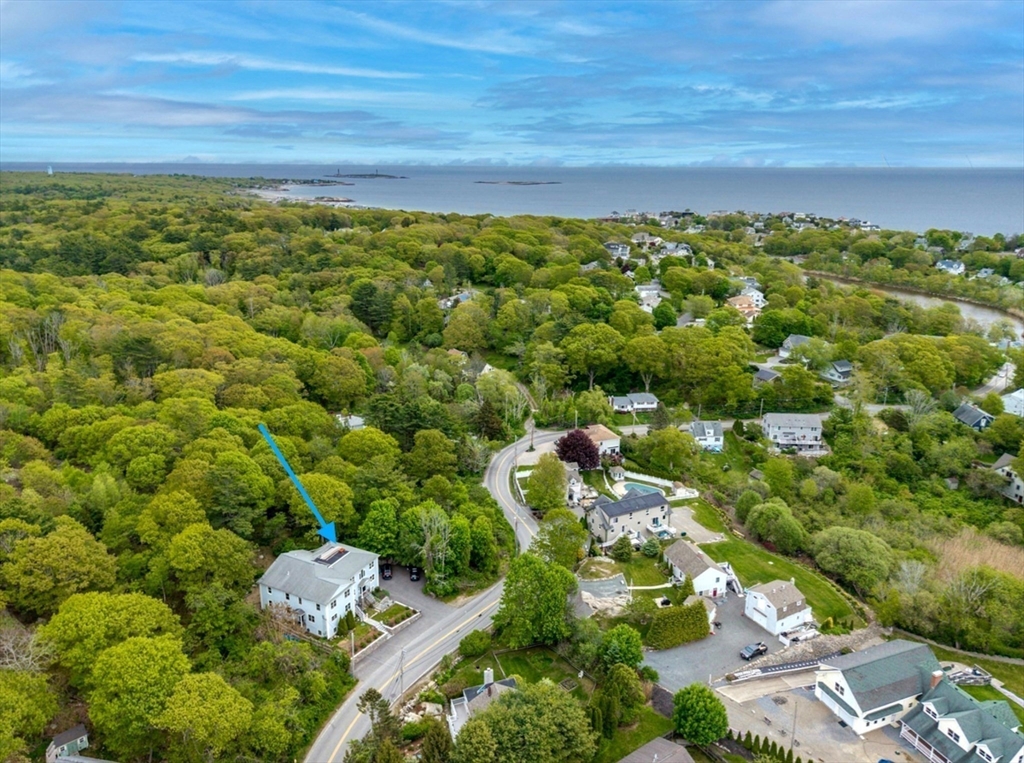 32 Witham Street, Gloucester, Massachusetts, 5 Bedrooms Bedrooms, 9 Rooms Rooms,3 BathroomsBathrooms,Residential Lease,For Rent,Witham Street,73538880
