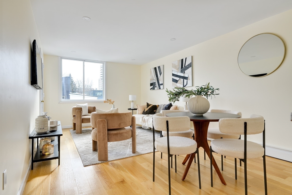 321 Harvard Street, Cambridge, Massachusetts, 2 Bedrooms Bedrooms, 3 Rooms Rooms,1.5 BathroomsBathrooms,Residential,For Sale,Harvard Street,73489224