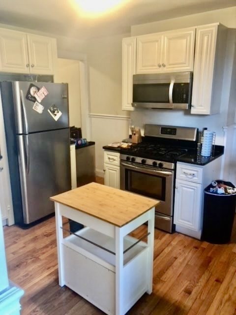 869 E 4th St, Boston, Massachusetts, 3 Bedrooms Bedrooms, 5 Rooms Rooms,1 BathroomBathrooms,Residential Lease,For Rent,E 4th St,73536132