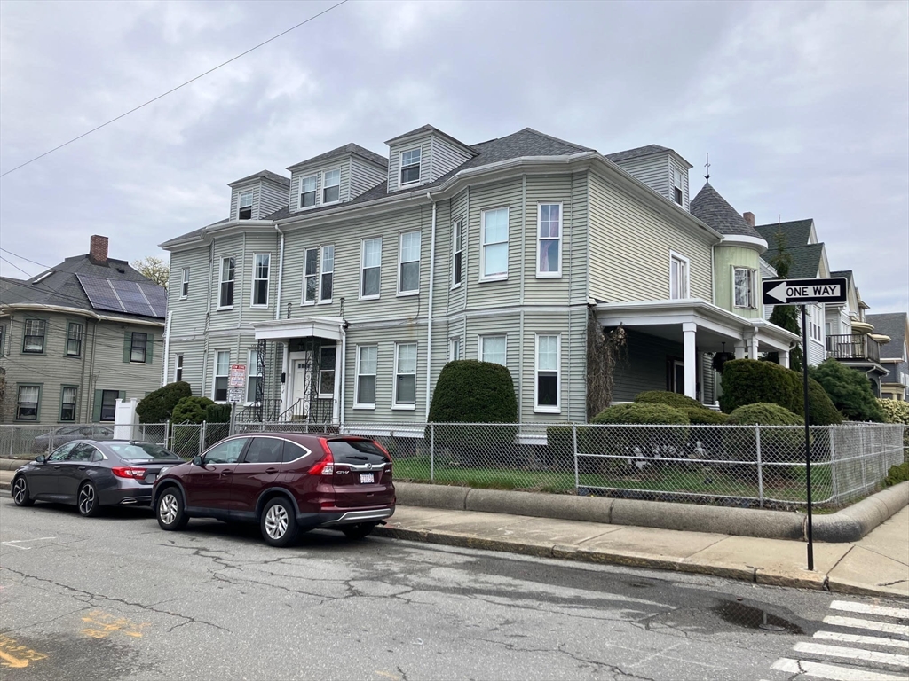 67 Benton Rd, Somerville, Massachusetts, 2 Bedrooms Bedrooms, 5 Rooms Rooms,1 BathroomBathrooms,Residential Lease,For Rent,Benton Rd,73538921