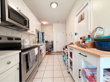8 Ransom Rd, Boston, Massachusetts, 1 Bedroom Bedrooms, 3 Rooms Rooms,1 BathroomBathrooms,Residential Lease,For Rent,Ransom Rd,73538959 8 Ransom Rd, Boston, Massachusetts, 1 Bedroom Bedrooms, 3 Rooms Rooms,1 BathroomBathrooms,Residential Lease,For Rent,Ransom Rd,73538959