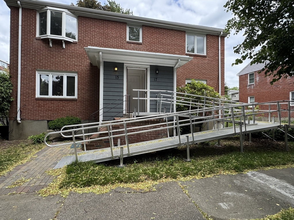 15-17 Belmont Road, Brookline, Massachusetts, 2 Bedrooms Bedrooms, 5 Rooms Rooms,1 BathroomBathrooms,Residential Lease,For Rent,Belmont Road,73538984