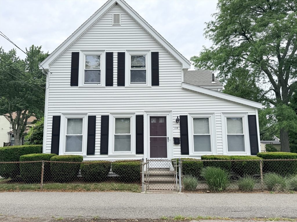 114 Bunker Hill Ln, Quincy, Massachusetts, 2 Bedrooms Bedrooms, 7 Rooms Rooms,1 BathroomBathrooms,Residential,For Sale,Bunker Hill Ln,73539046
