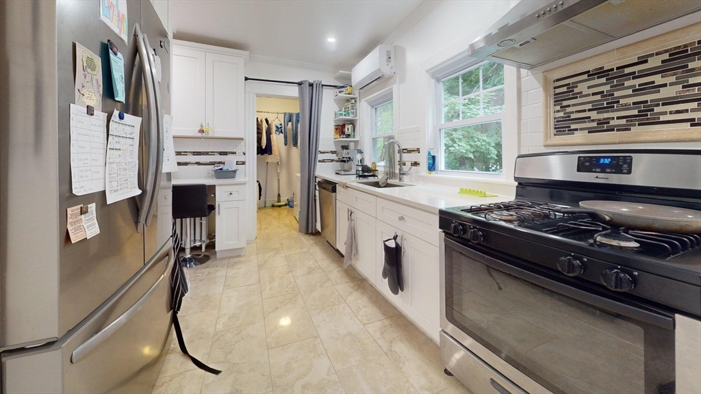 1173 Boylston, Newton, Massachusetts, 3 Bedrooms Bedrooms, 13 Rooms Rooms,3 BathroomsBathrooms,Residential Lease,For Rent,Boylston,73539052