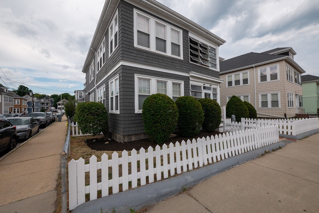590 Gallivan Blvd, Boston, Massachusetts, 10 Bedrooms Bedrooms, 13 Rooms Rooms,6 BathroomsBathrooms,Residential Income,For Sale,Gallivan Blvd,73539055