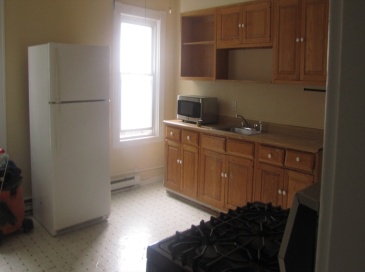 110 Daniels St., Fitchburg, Massachusetts, 2 Bedrooms Bedrooms, 5 Rooms Rooms,1 BathroomBathrooms,Residential Lease,For Rent,Daniels St.,73527268
