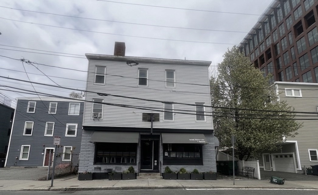 89 Second Street, Cambridge, Massachusetts, 3 Bedrooms Bedrooms, 8 Rooms Rooms,1.5 BathroomsBathrooms,Residential Lease,For Rent,Second Street,73521424