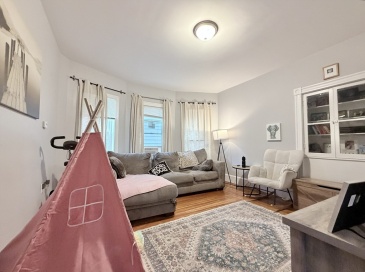 38 Woodford, Boston, Massachusetts, 3 Bedrooms Bedrooms, 7 Rooms Rooms,1 BathroomBathrooms,Residential Lease,For Rent,Woodford,73538962