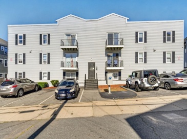 526 3rd St, Fall River, Massachusetts, 30 Bedrooms Bedrooms, 50 Rooms Rooms,10 BathroomsBathrooms,Residential Income,For Sale,3rd St,73539036