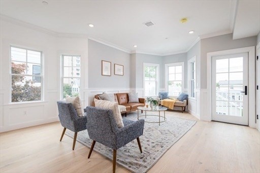 115 Beacon Street, Somerville, Massachusetts, 2 Bedrooms Bedrooms, 5 Rooms Rooms,2 BathroomsBathrooms,Residential Lease,For Rent,Beacon Street,73539027
