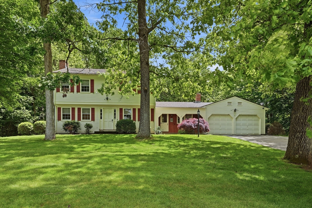 17 Raymond Dr, Wilbraham, Massachusetts, 3 Bedrooms Bedrooms, 7 Rooms Rooms,1.5 BathroomsBathrooms,Residential,For Sale,Raymond Dr,73539102