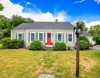 15 George, Dartmouth, Massachusetts, 3 Bedrooms Bedrooms, 6 Rooms Rooms,1 BathroomBathrooms,Residential,For Sale,George,73538994