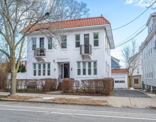 185 Lafayette St, Salem, Massachusetts, 1 Bedroom Bedrooms, 3 Rooms Rooms,1 BathroomBathrooms,Residential,For Sale,Lafayette St,73539031