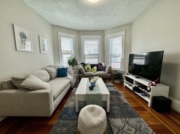 36 Simpson Ave, Somerville, Massachusetts, 3 Bedrooms Bedrooms, 5 Rooms Rooms,2 BathroomsBathrooms,Residential Lease,For Rent,Simpson Ave,73539162