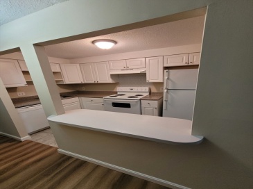 180 Main St, Bridgewater, Massachusetts, 1 Bedroom Bedrooms, 4 Rooms Rooms,1 BathroomBathrooms,Residential,For Sale,Main St,73539217