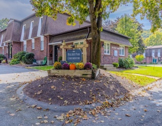31 Hillcrest, South Hadley, Massachusetts, 1 Bedroom Bedrooms, 4 Rooms Rooms,1 BathroomBathrooms,Residential Lease,For Rent,Hillcrest,73539222