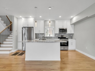 56 Franklin St, Somerville, Massachusetts, 2 Bedrooms Bedrooms, 6 Rooms Rooms,2.5 BathroomsBathrooms,Residential Lease,For Rent,Franklin St,73539226