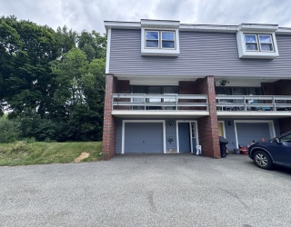 168 Pine St, Danvers, Massachusetts, 2 Bedrooms Bedrooms, 4 Rooms Rooms,1.5 BathroomsBathrooms,Residential Lease,For Rent,Pine St,73539227