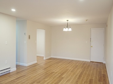 1321 Worcester Rd, Framingham, Massachusetts, 1 Bedroom Bedrooms, 3 Rooms Rooms,1 BathroomBathrooms,Residential Lease,For Rent,Worcester Rd,73539231