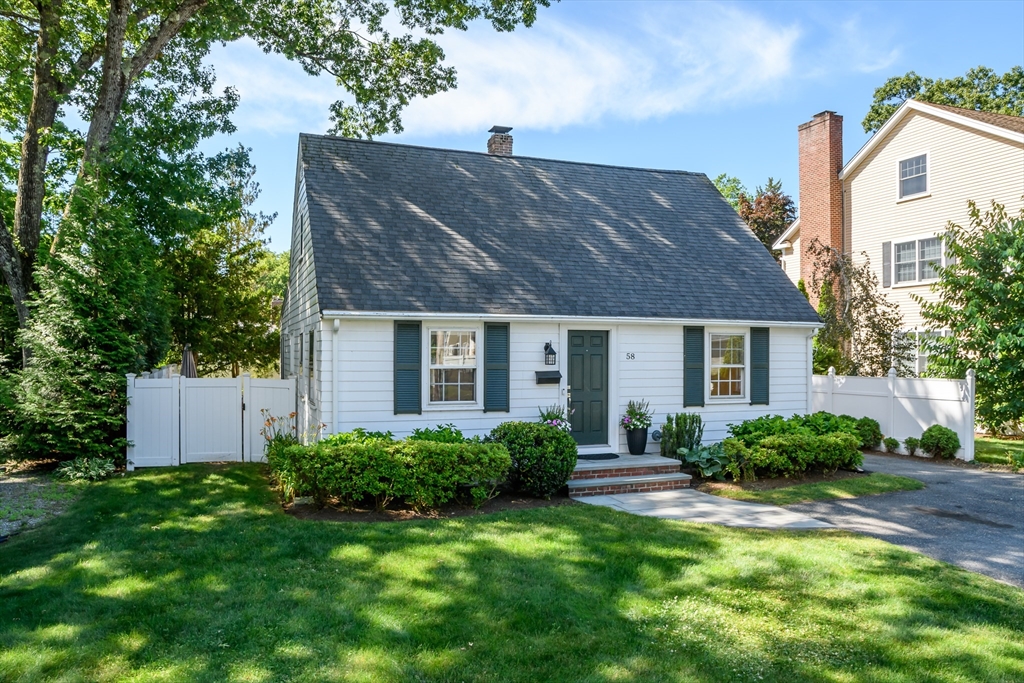 58 Manor Ave, Wellesley, Massachusetts, 3 Bedrooms Bedrooms, 8 Rooms Rooms,2 BathroomsBathrooms,Residential,For Sale,Manor Ave,73539248