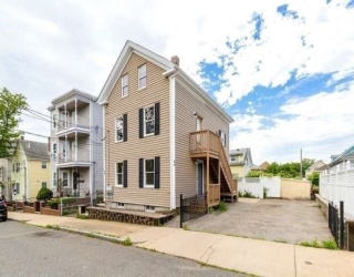 44 Paleologos, Peabody, Massachusetts, 4 Bedrooms Bedrooms, 8 Rooms Rooms,2 BathroomsBathrooms,Residential Income,For Sale,Paleologos,73538968