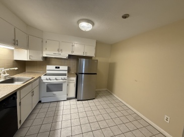 176 Maple Ave., Rutland, Massachusetts, 2 Bedrooms Bedrooms, 4 Rooms Rooms,1 BathroomBathrooms,Residential Lease,For Rent,Maple Ave.,73539188