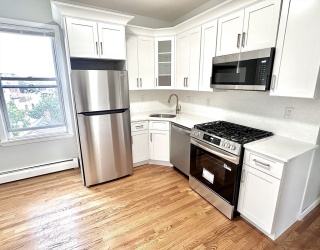 5 Buckley Avenue, Boston, Massachusetts, 3 Bedrooms Bedrooms, 5 Rooms Rooms,1 BathroomBathrooms,Residential Lease,For Rent,Buckley Avenue,73539198
