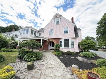 47 Salem St, Haverhill, Massachusetts, 6 Bedrooms Bedrooms, 12 Rooms Rooms,3.5 BathroomsBathrooms,Residential,For Sale,Salem St,73539120