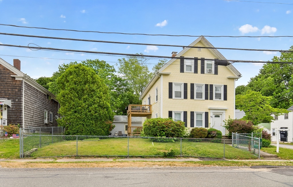 90 Oak Street, Middleboro, Massachusetts, 2 Bedrooms Bedrooms, 4 Rooms Rooms,1 BathroomBathrooms,Residential Lease,For Rent,Oak Street,73539204
