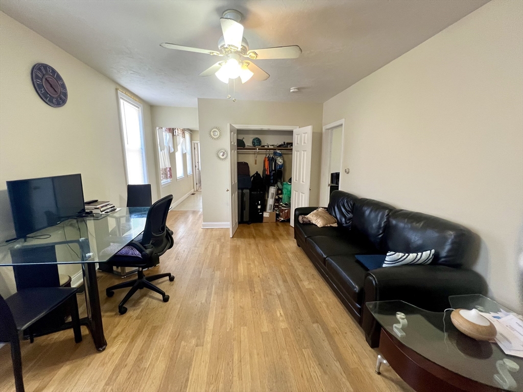 150 Sumner Street, Quincy, Massachusetts, 2 Bedrooms Bedrooms, 5 Rooms Rooms,1 BathroomBathrooms,Residential Lease,For Rent,Sumner Street,73539252