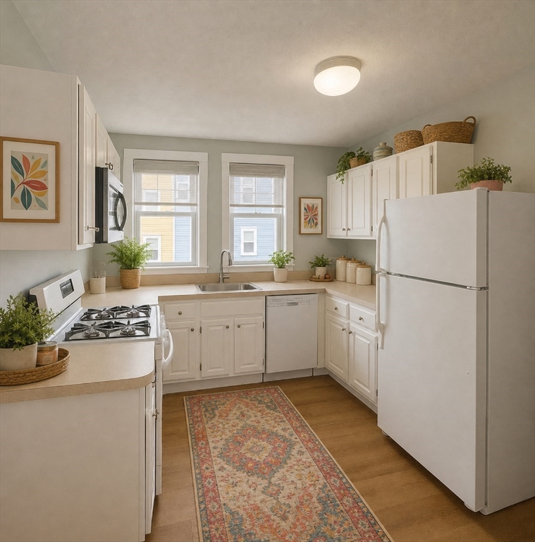 225 Florence St., Boston, Massachusetts, 4 Bedrooms Bedrooms, 6 Rooms Rooms,1 BathroomBathrooms,Residential Lease,For Rent,Florence St.,73539263