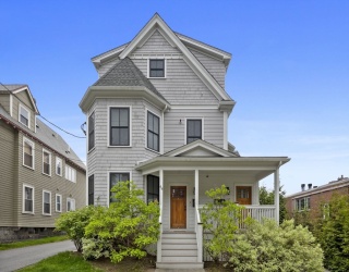 44 Evergreen St, Boston, Massachusetts, 3 Bedrooms Bedrooms, 5 Rooms Rooms,2 BathroomsBathrooms,Residential Lease,For Rent,Evergreen St,73539258