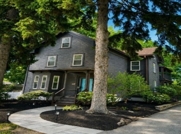293 Woburn, Reading, Massachusetts, 6 Bedrooms Bedrooms, 12 Rooms Rooms,2.5 BathroomsBathrooms,Residential Income,For Sale,Woburn,73538711