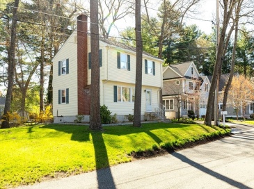 2 Marigold Ave, Wellesley, Massachusetts, 4 Bedrooms Bedrooms, 7 Rooms Rooms,1.5 BathroomsBathrooms,Residential,For Sale,Marigold Ave,73511385