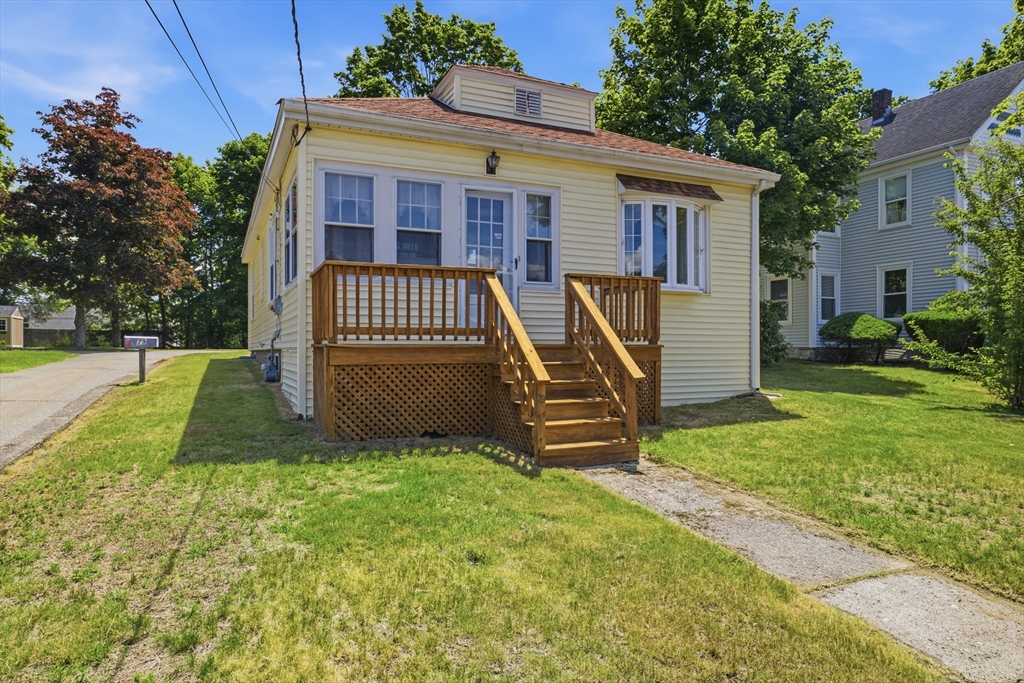 79 Prospect Street, Canton, Massachusetts, 2 Bedrooms Bedrooms, 5 Rooms Rooms,1 BathroomBathrooms,Residential,For Sale,Prospect Street,73539304