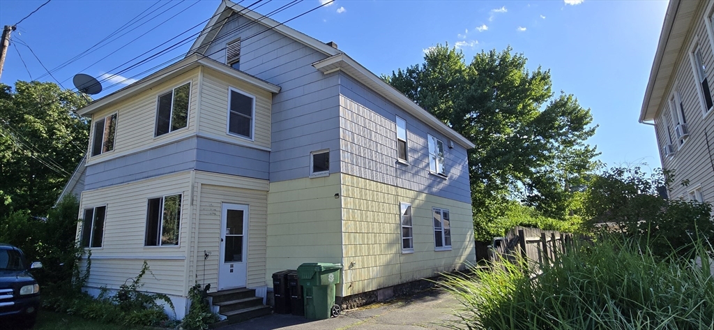 20 Rathburn St, Chicopee, Massachusetts, 4 Bedrooms Bedrooms, 10 Rooms Rooms,2 BathroomsBathrooms,Residential Income,For Sale,Rathburn St,73539305