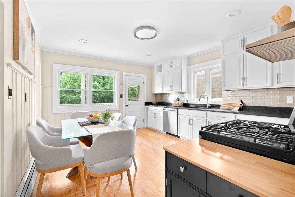 111 Eutaw St., Boston, Massachusetts, 2 Bedrooms Bedrooms, 4 Rooms Rooms,1 BathroomBathrooms,Residential,For Sale,Eutaw St.,73539029